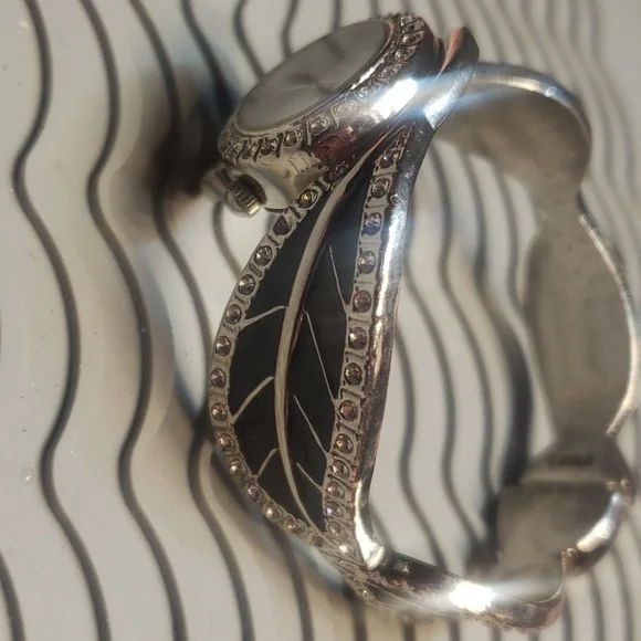 Watch - Picture 3 of 4